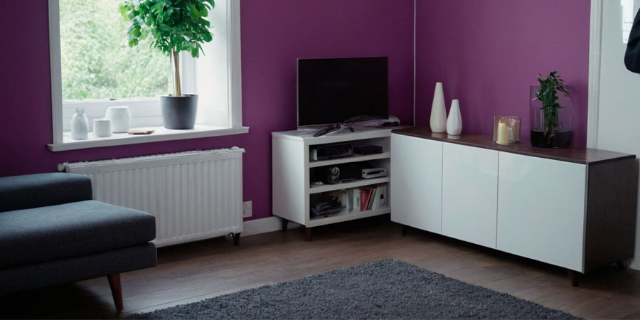 Радиатор отопления на стене