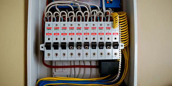 вводной автомат в щитке