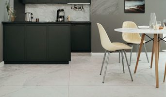 Стиль и практичность: как найти идеальную плитку для кухни