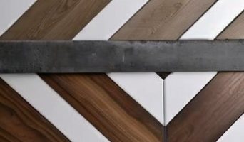 Искусство укладки инженерной доски: от подготовки бетонного основания до идеального финиша