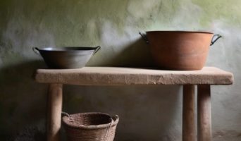 Известковые составы в ремонте стен: история, преимущества и практическое руководство
