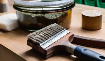 Как эффективно удалить старую пропитку с дерева: полное руководство для защиты и обновления древесины