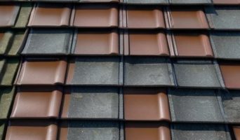 Как избежать распространенных ошибок при монтаже мягкой кровли: советы и рекомендации для долговечности и безопасности