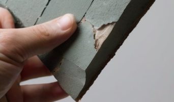 Как подготовить поверхность для жидкого камня: пошаговое руководство для идеального результата