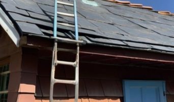 Как предотвратить и устранить протечки шиферной крыши: полное руководство по ремонту и обслуживанию