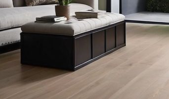 Как сохранить инженерную доску в идеальном состоянии в доме с питомцами: советы и рекомендации