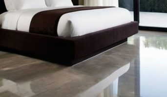 Как вернуть блеск и долговечность: полировка и восстановление полов из жидкого камня