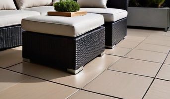 Кварцвинил на террасах и верандах: стильное и практичное решение для открытых пространств