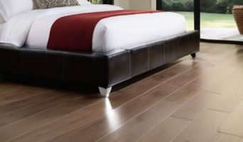 Уход за полами из инженерной доски: секреты долговечности и безупречного вида