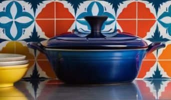 Влагостойкие обои на кухне: стильная альтернатива традиционным фартукам