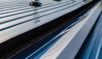 Защита и долголетие: секреты герметизации швов фальцевой кровли