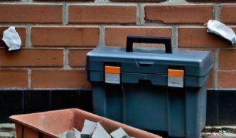 Как защитить дом от разрушения: причины и решения для кирпичной кладки